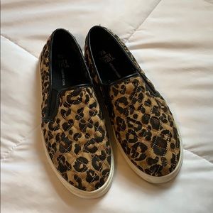 Slip on sneakers